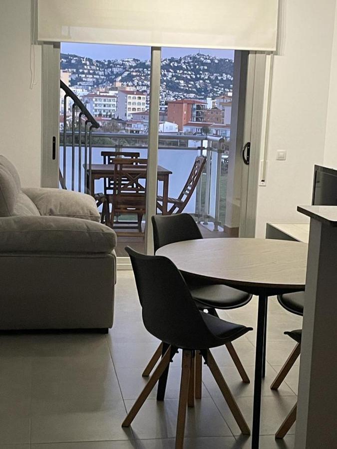 Magnifico Cerca De La Playa Con Piscina - Apartamento Roses