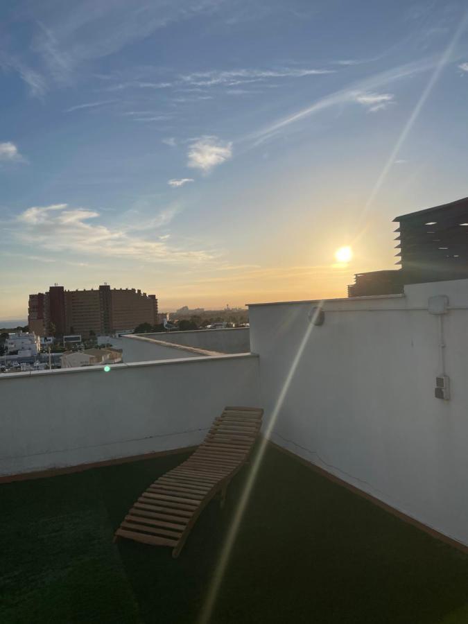 Magnifico Cerca De La Playa Con Piscina - *